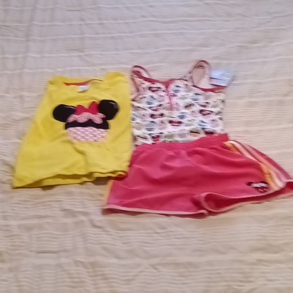 Disney - Girls Pink Minnie Mouse Swim Shorts. Size 11/12. - Picture 6 of 6